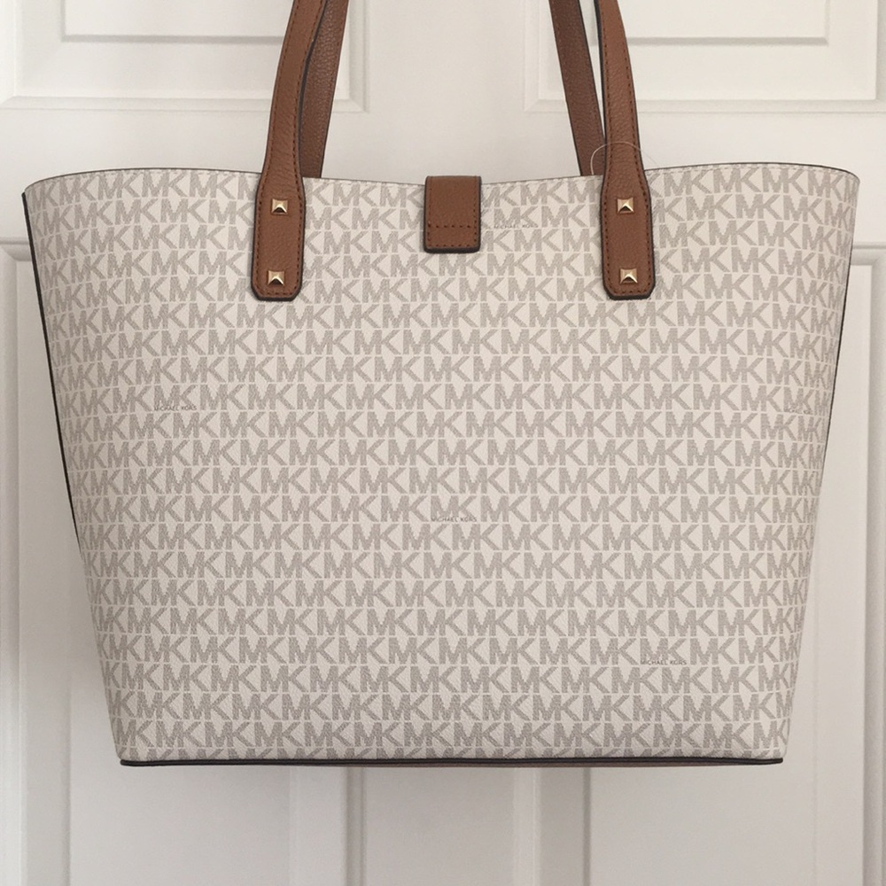 Michael Kors Tote Signature Brand Monogram Gold Hardware Tan Handle - Picture 7 of 9